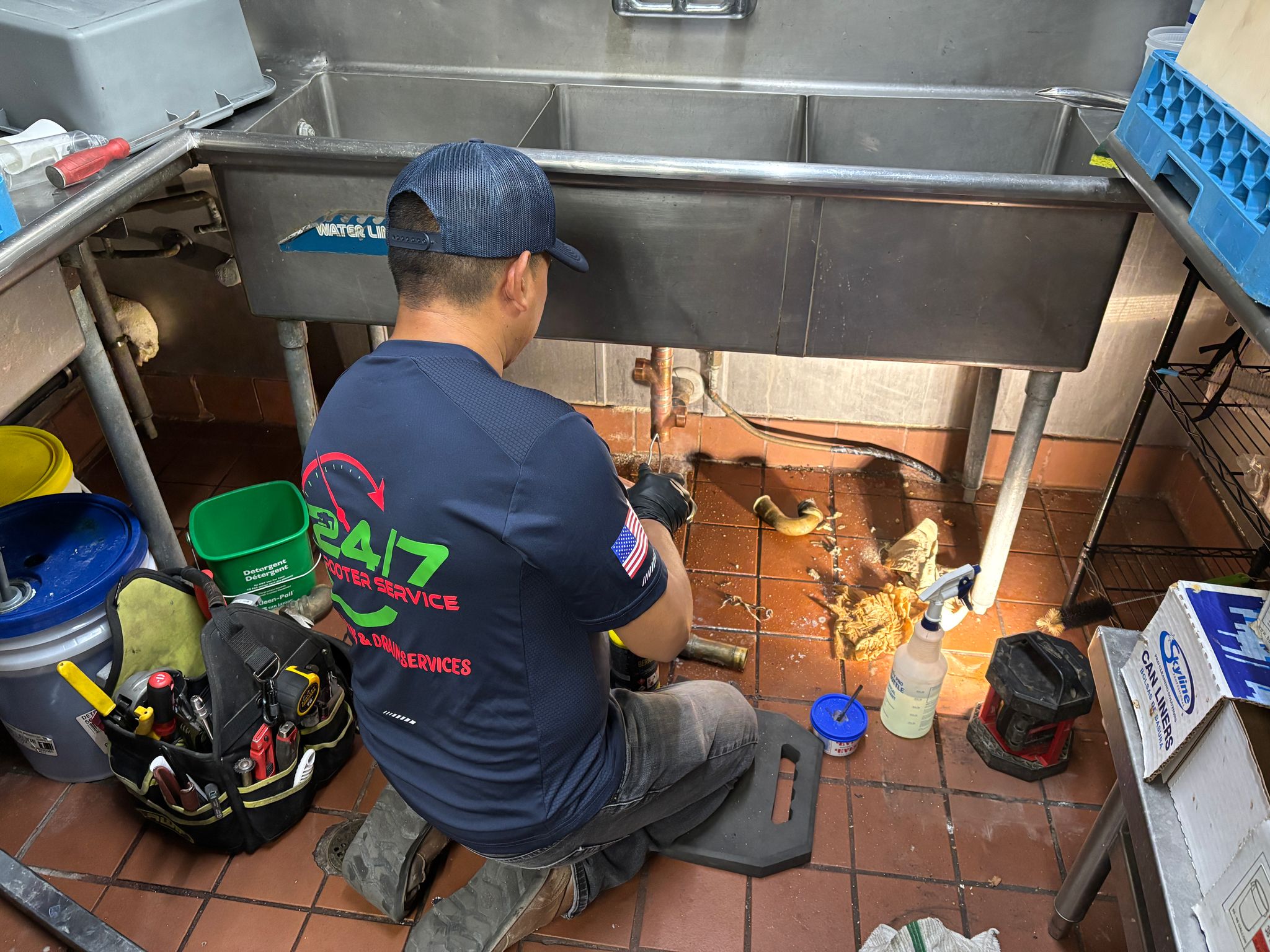 Our professional technicians successful replacing the leaking of the three compartment Restaurant sink With a copper material. Los Angeles, CA